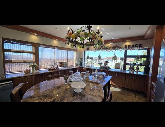 5 BEDROOM HOUSE FOR SALE IN GROOT BRAKRIVIER CENTRAL